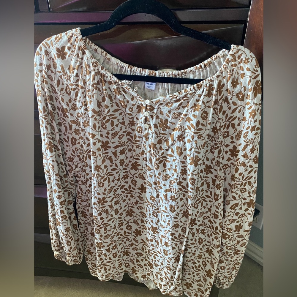 Old Navy Blouse 🍂